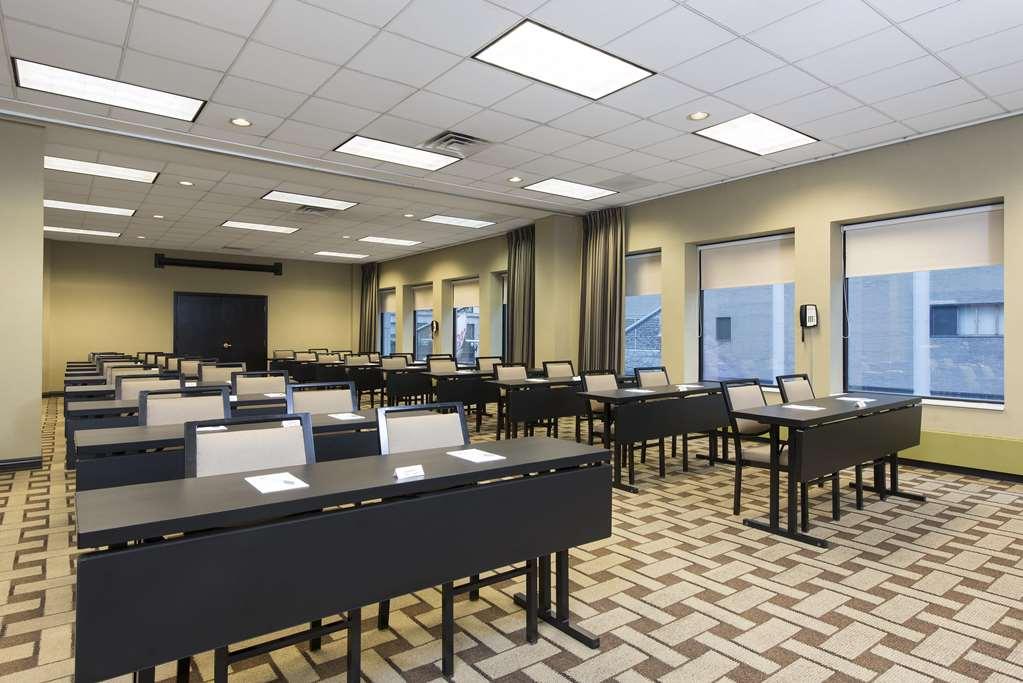 Hampton Inn & Suites Chicago-Downtown Съоръжения снимка