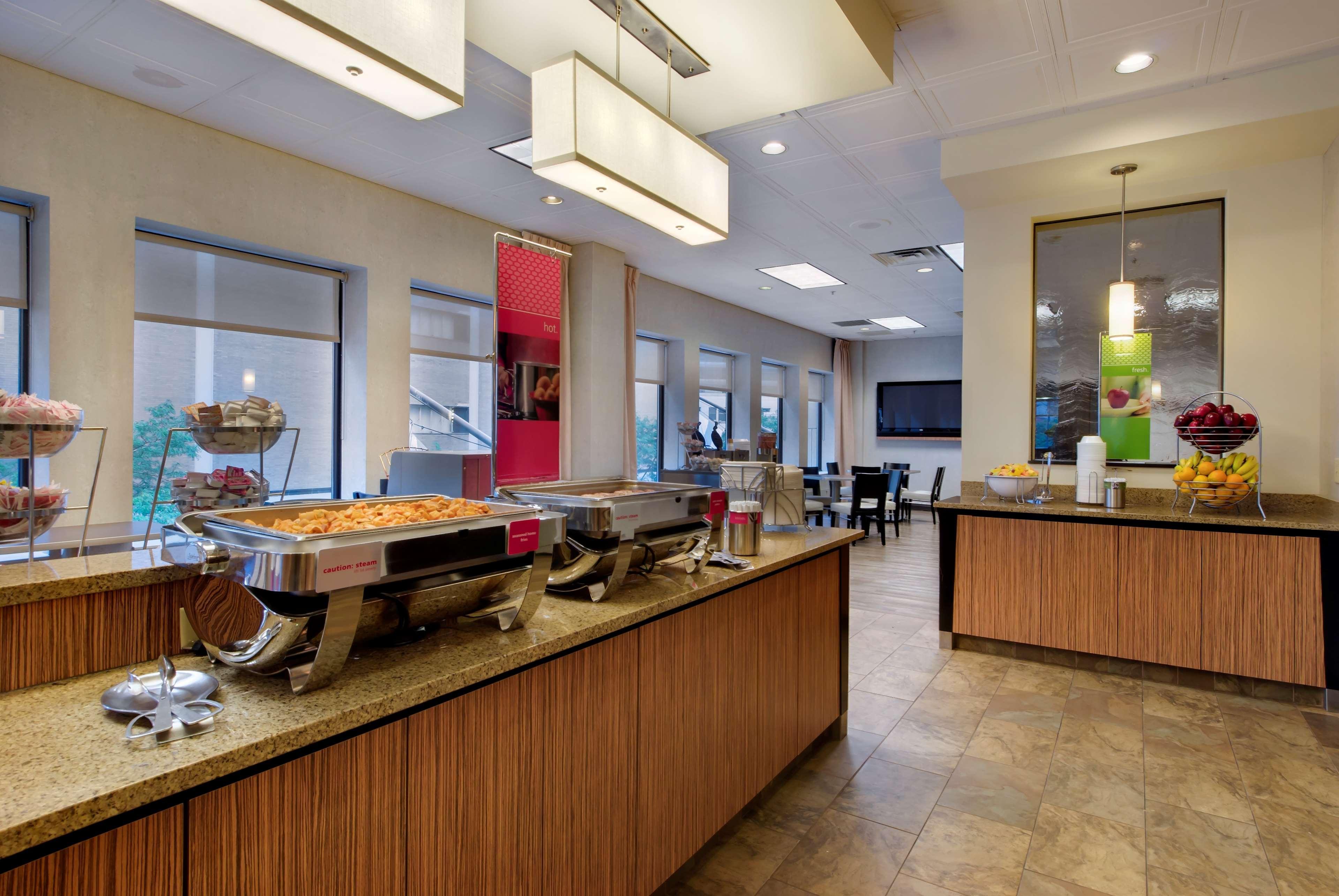 Hampton Inn & Suites Chicago-Downtown Екстериор снимка