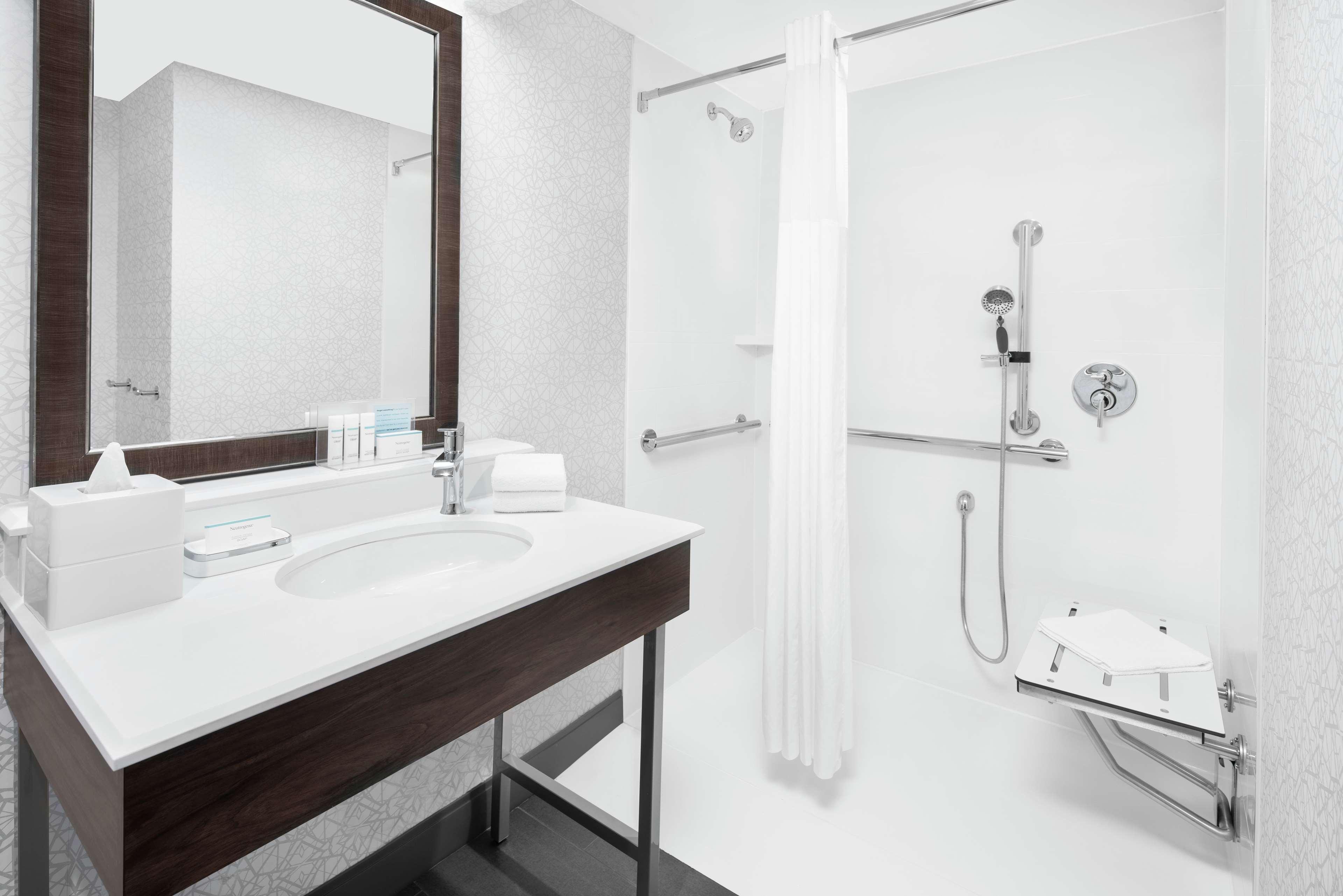 Hampton Inn & Suites Chicago-Downtown Екстериор снимка