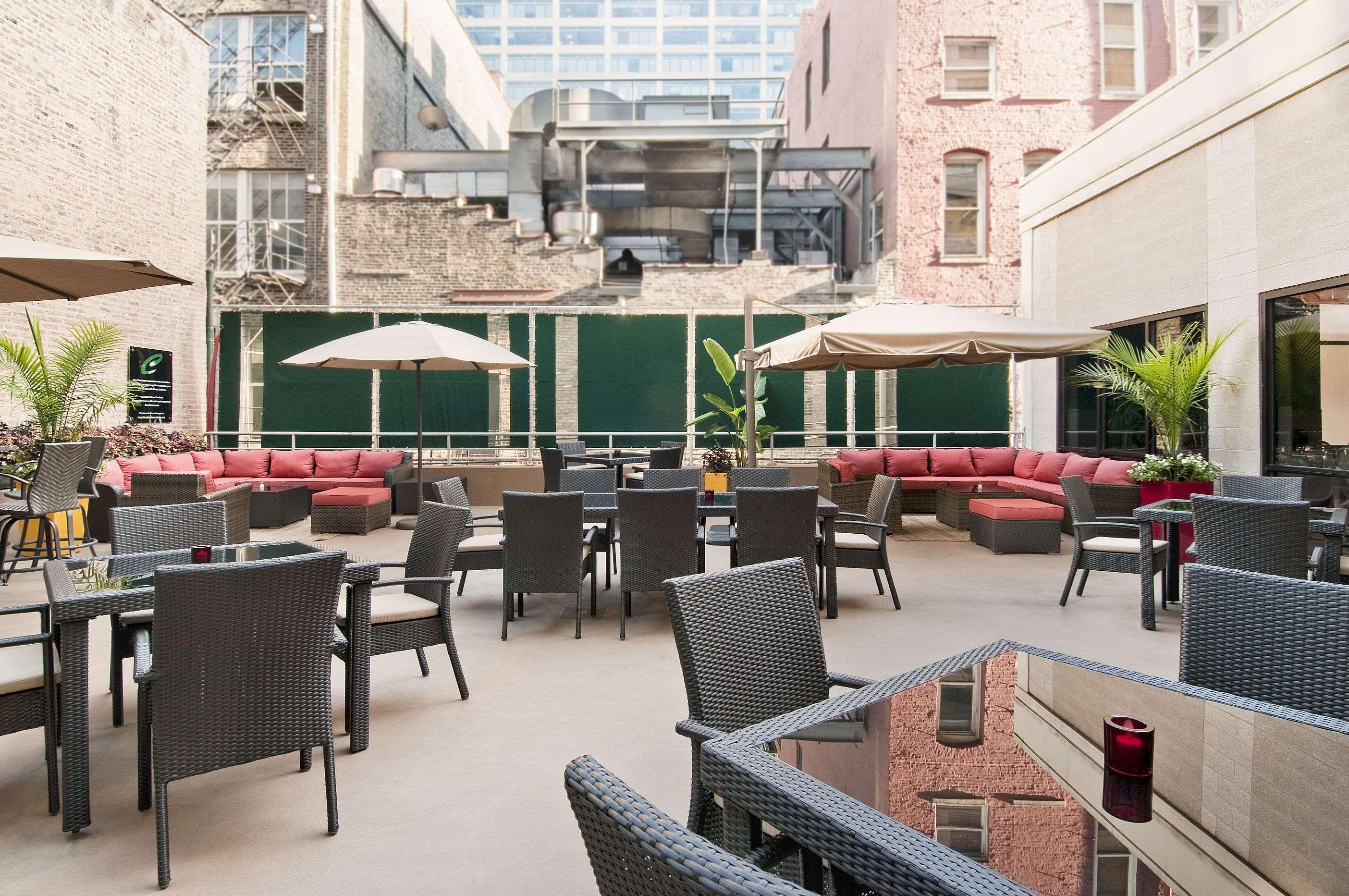 Hampton Inn & Suites Chicago-Downtown Екстериор снимка