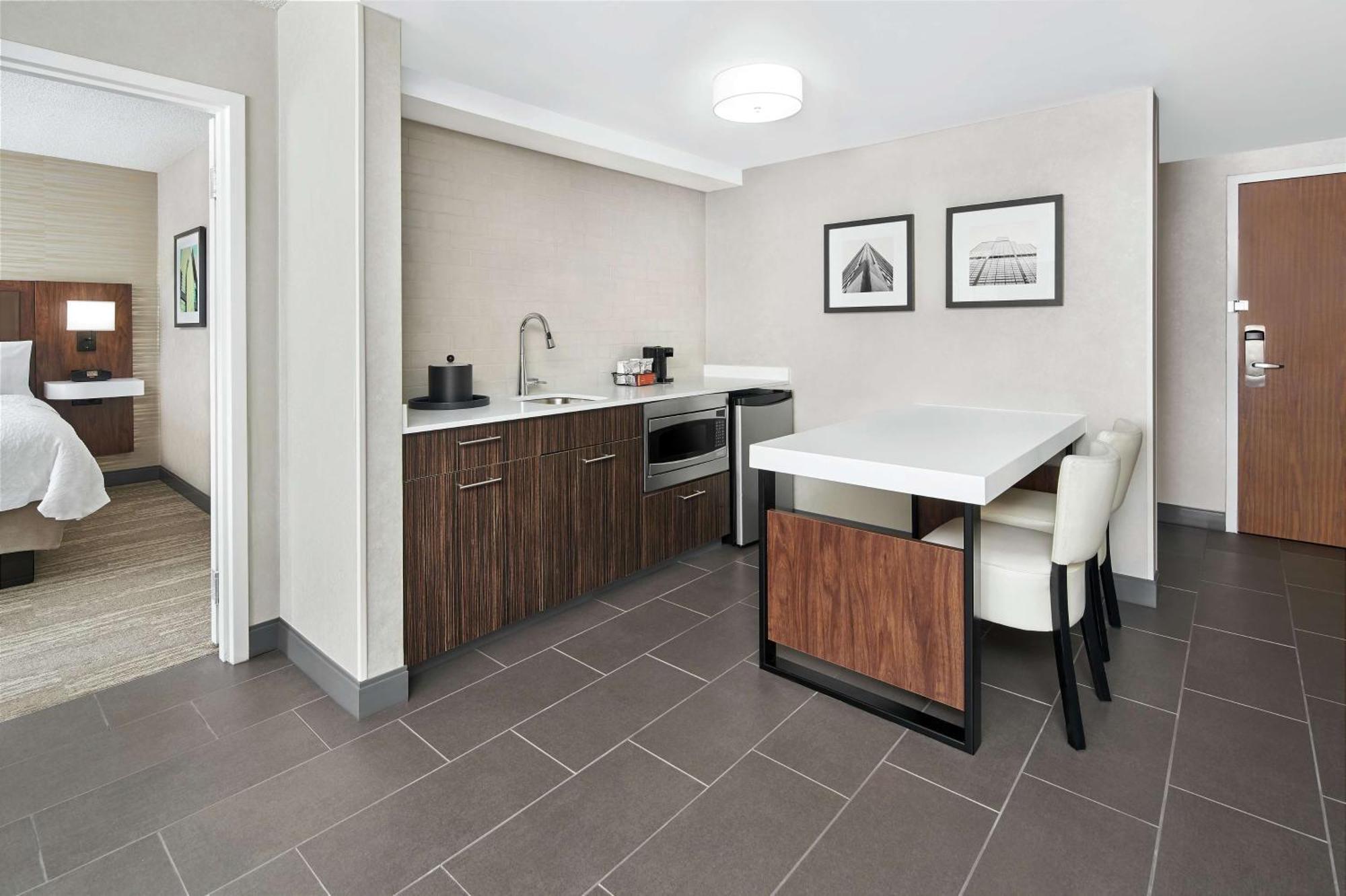 Hampton Inn & Suites Chicago-Downtown Екстериор снимка