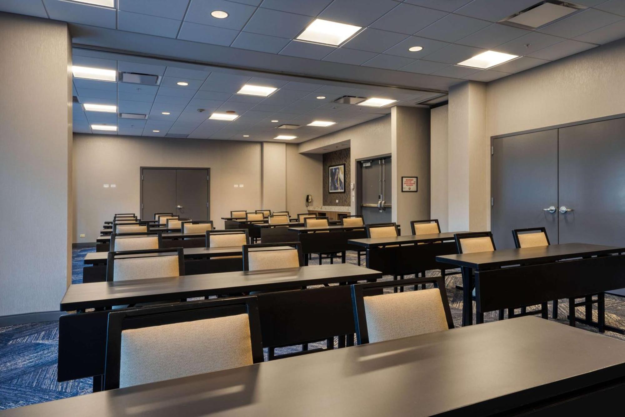 Hampton Inn & Suites Chicago-Downtown Екстериор снимка