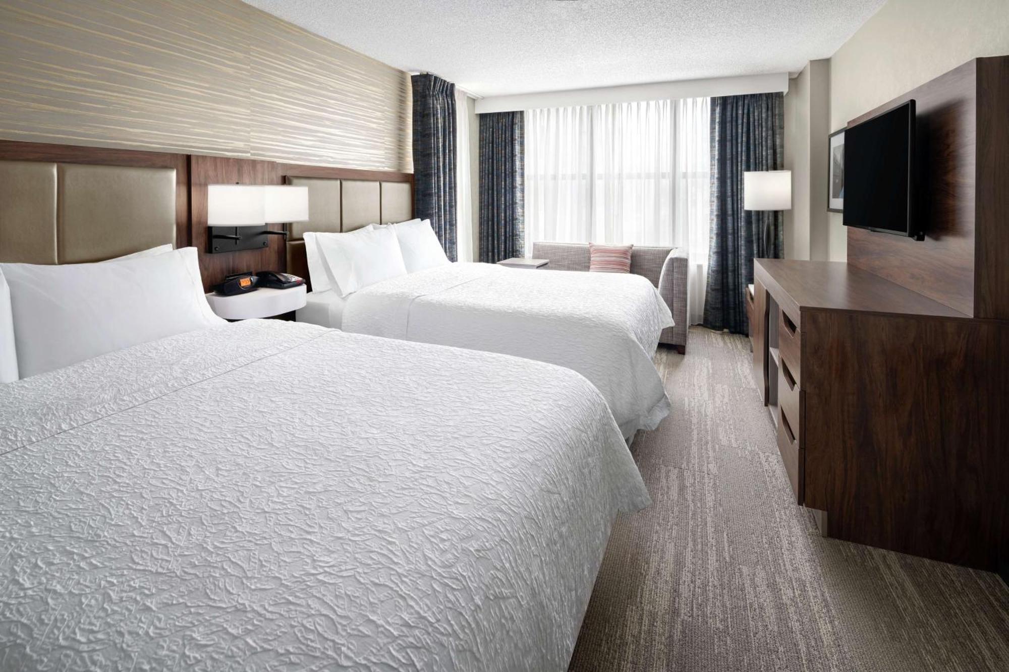 Hampton Inn & Suites Chicago-Downtown Екстериор снимка