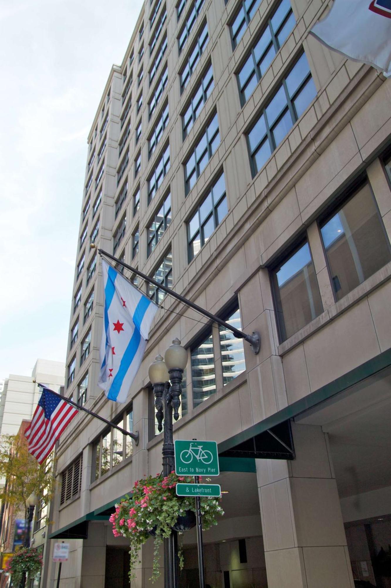 Hampton Inn & Suites Chicago-Downtown Екстериор снимка
