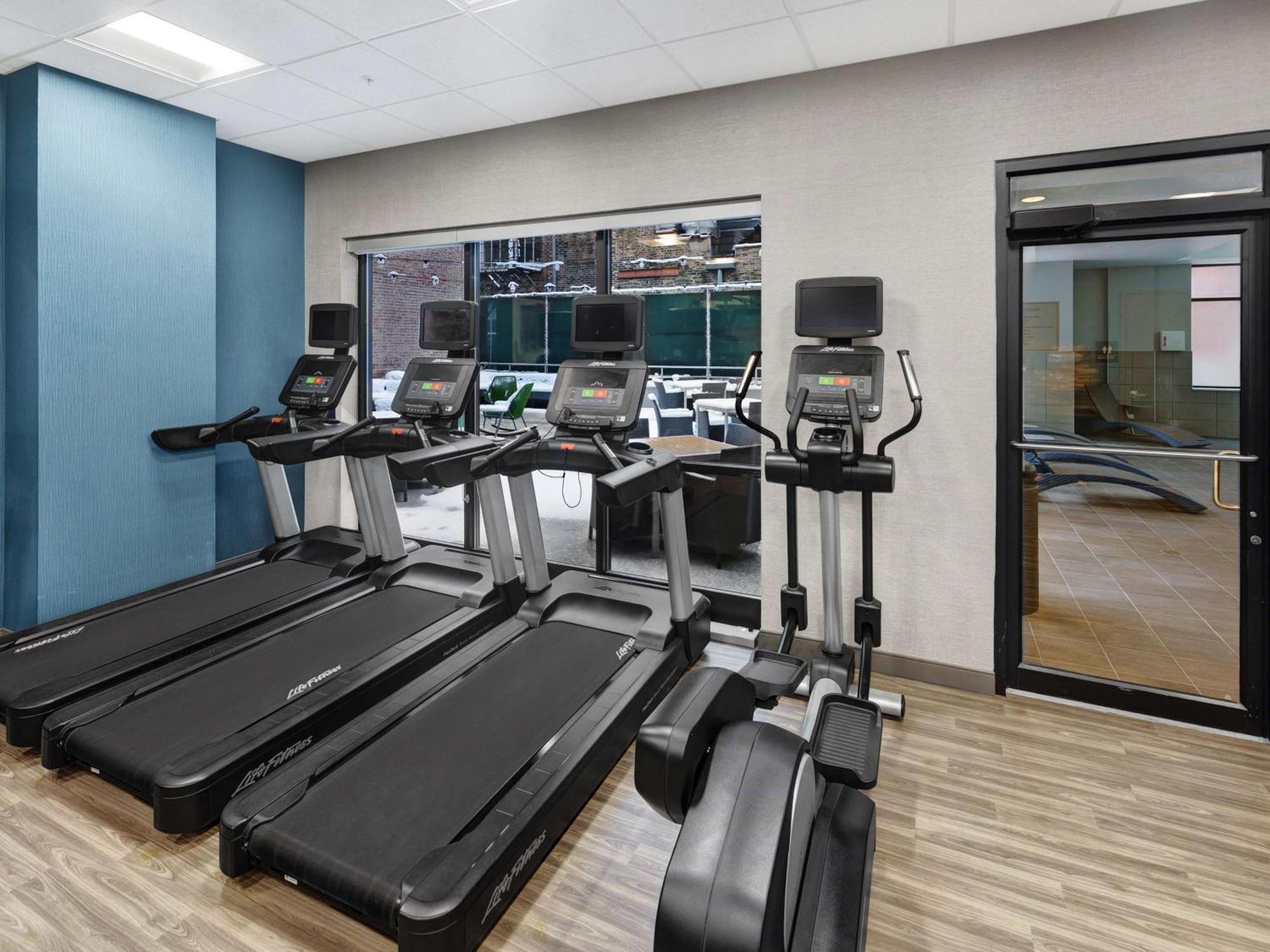 Hampton Inn & Suites Chicago-Downtown Екстериор снимка
