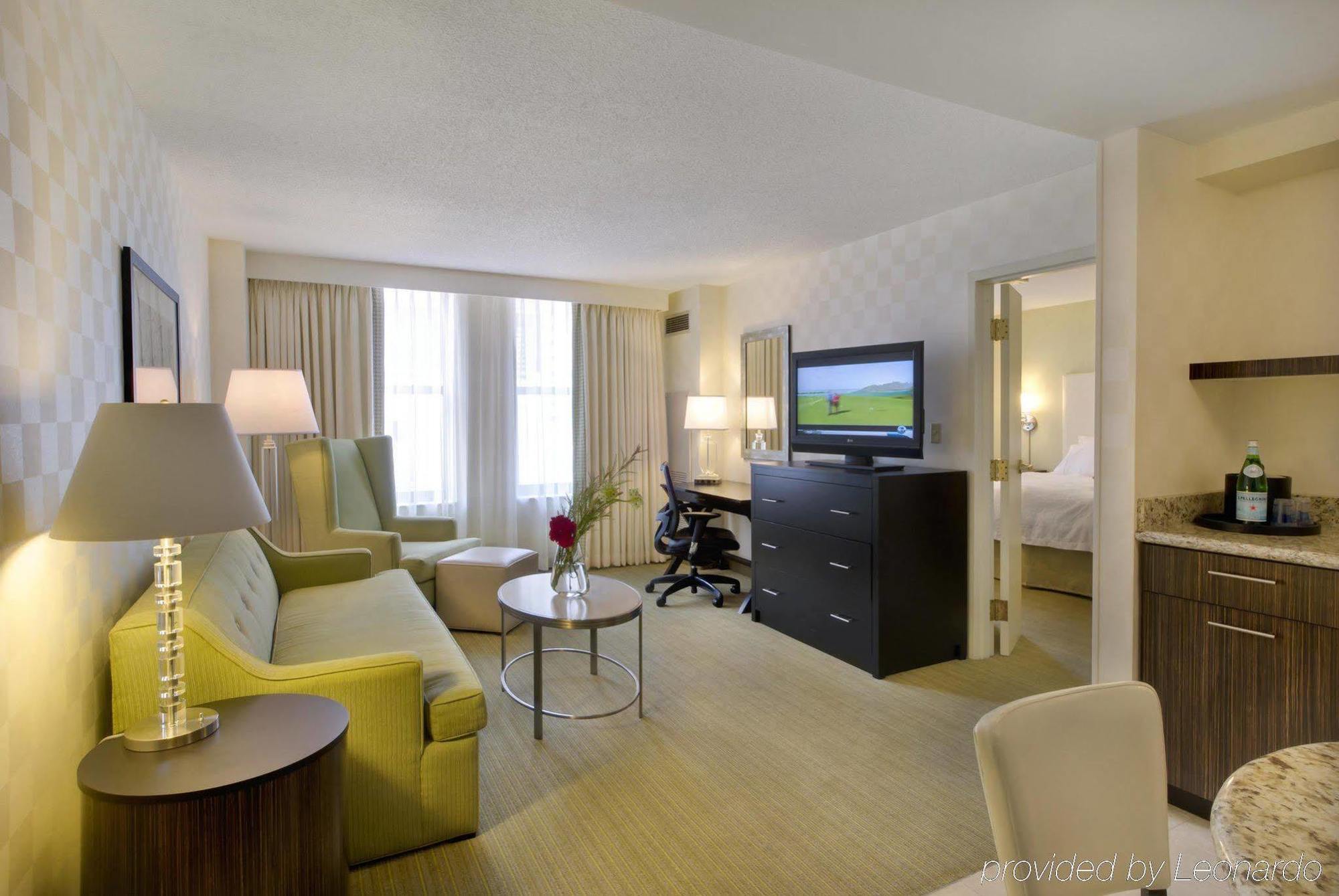 Hampton Inn & Suites Chicago-Downtown Стая снимка